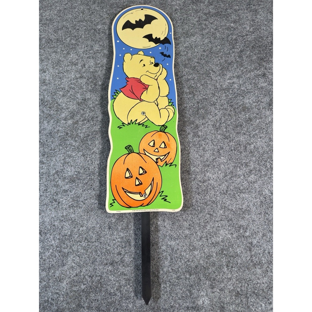 Disney Winnie the Pooh Halloween Yard Stake 2001